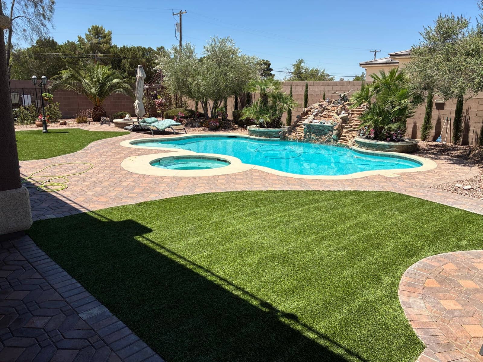 Deodorized artificial turf lawn, Las Vegas